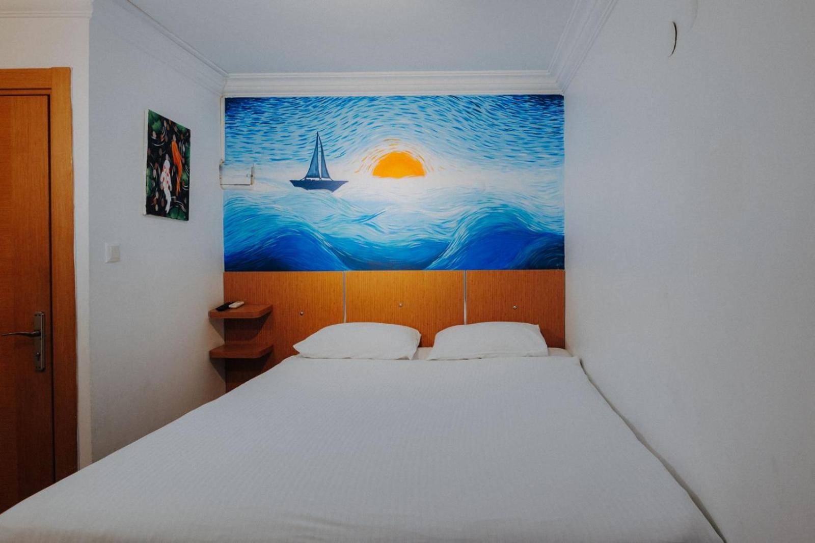 Deniz Pansiyon Esmirna Exterior foto