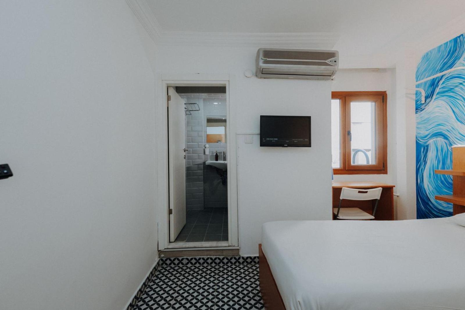 Deniz Pansiyon Esmirna Exterior foto